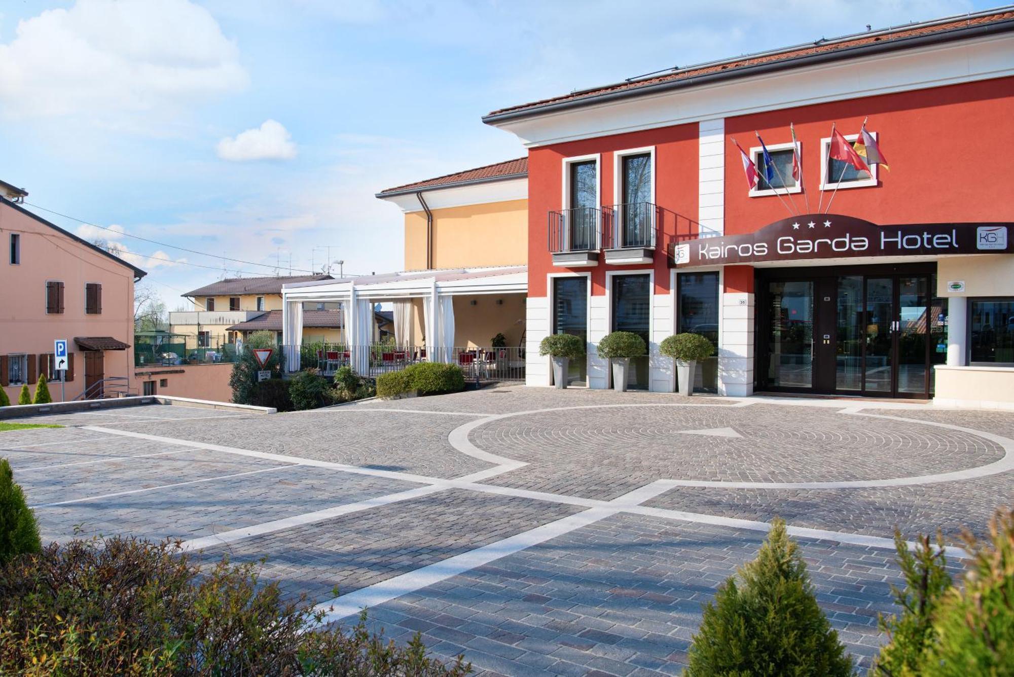 Kairos Garda Hotel Кастельнуово-дель-Гарда Екстер'єр фото