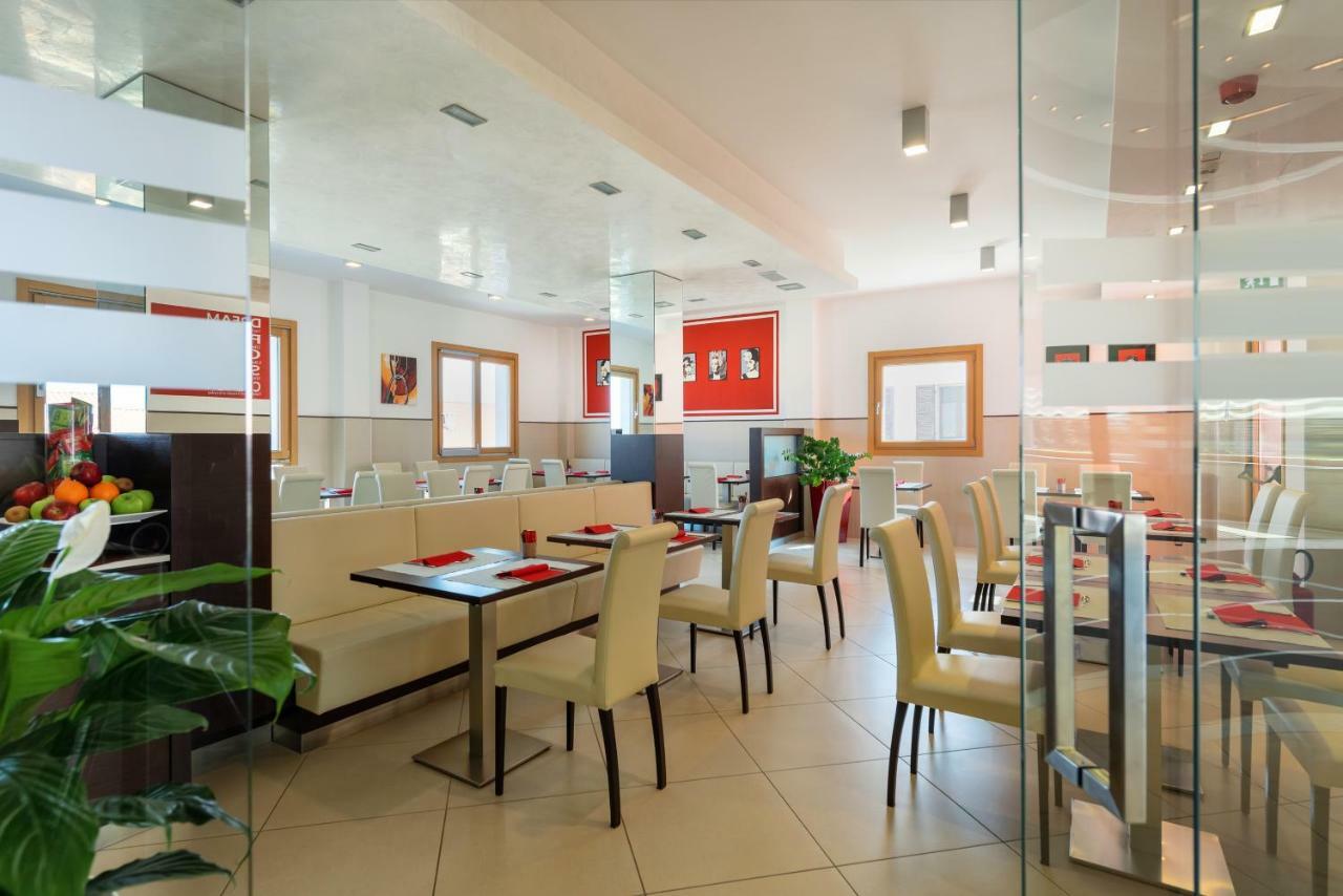 Kairos Garda Hotel Кастельнуово-дель-Гарда Екстер'єр фото